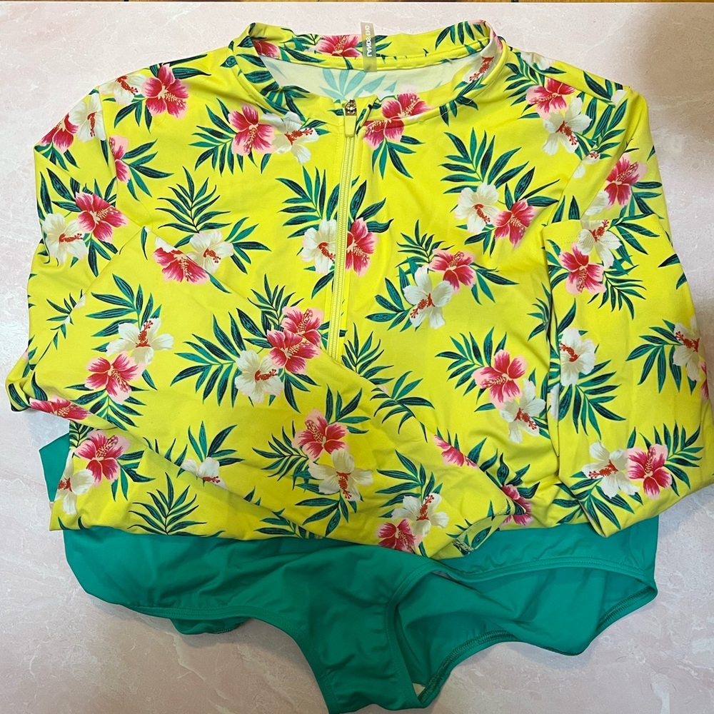 Long sleeve half sip one piece swimsuit